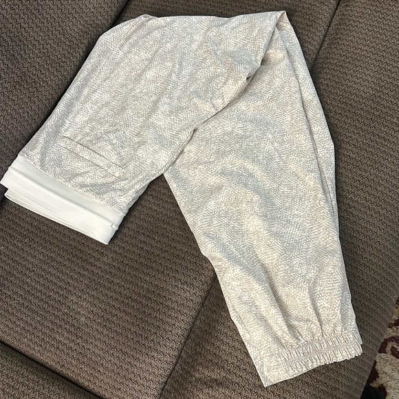 Snake skin printed joggers - Picture 1 of 7